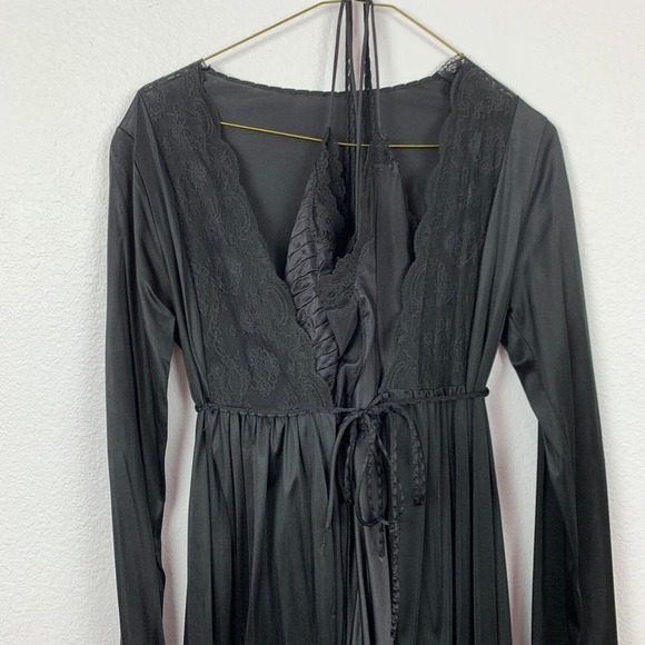 Vintage 1960s Gilead 6996 Black Nylon Long Robe Nightgown Set Size Small - Picture 2 of 8